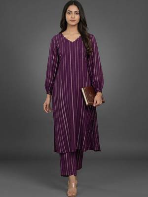 formal women striped regular silk crepe kurta with trousers 3