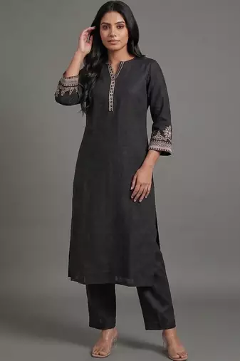 structured women ethnic motifs embroidered regular thread work kurta with trousers