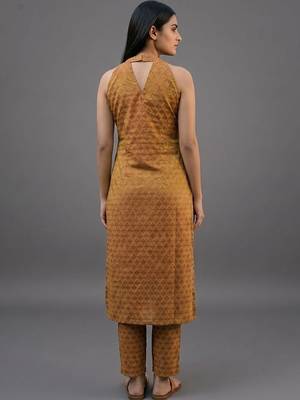 formal women regular kurta with trousers & with dupatta 3
