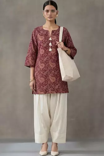 contemporary women paisley printed regular cotton farshi suit