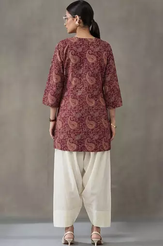 contemporary women paisley printed regular cotton farshi suit