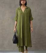 women regular kurta with trousers