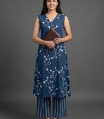 structured women floral printed regular kurta with palazzos