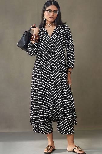 smart women printed regular kurta with harem pants