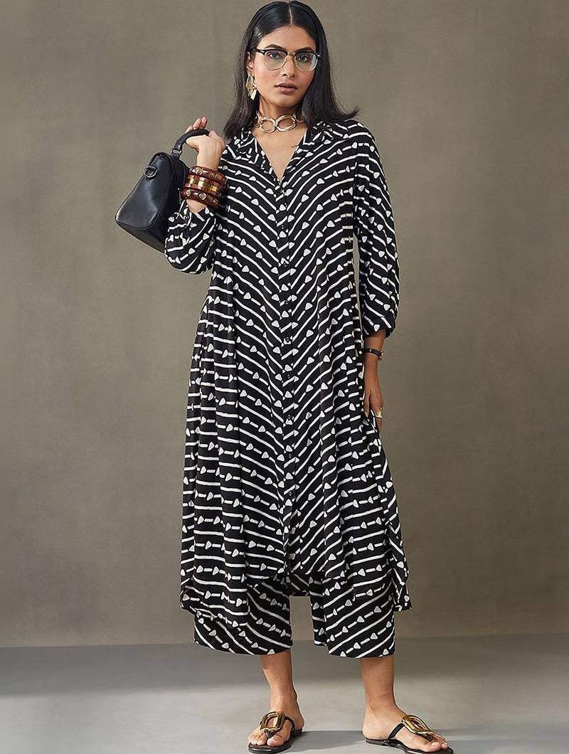 smart women printed regular kurta with harem pants