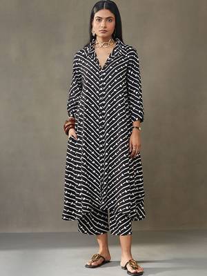smart women printed regular kurta with harem pants 2