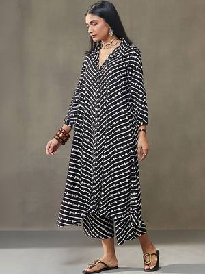 smart women printed regular kurta with harem pants 4