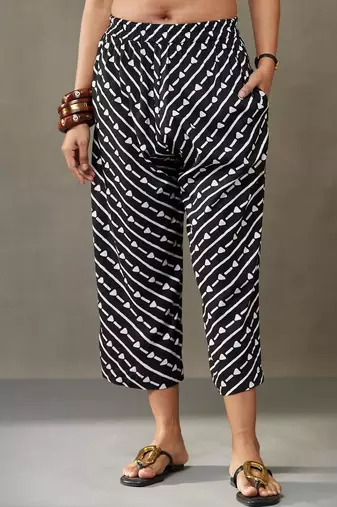 smart women printed regular kurta with harem pants