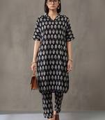 formal women ethnic motifs printed regular cotton kurta with trousers