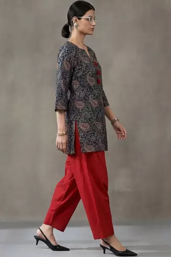 tailored women paisley printed regular cotton farshi suit
