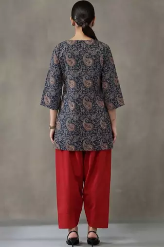 tailored women paisley printed regular cotton farshi suit
