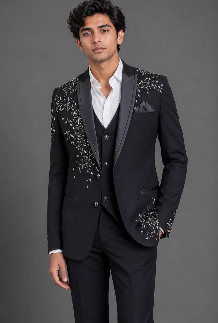 Black embroidered peak lapel tuxedo set