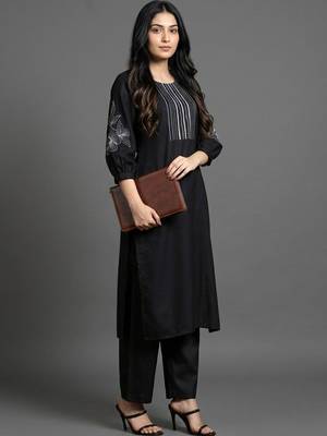 tailored women ethnic motifs embroidered regular thread work kurta with trousers 1