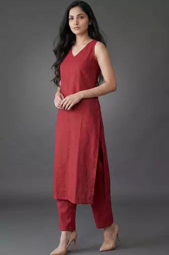 formal women regular kurta with trousers