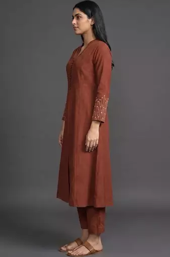 formal women regular thread work kurta with trousers