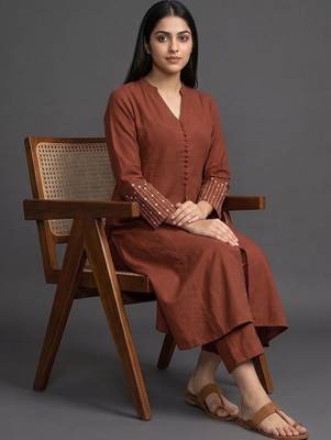 formal women regular thread work kurta with trousers 4