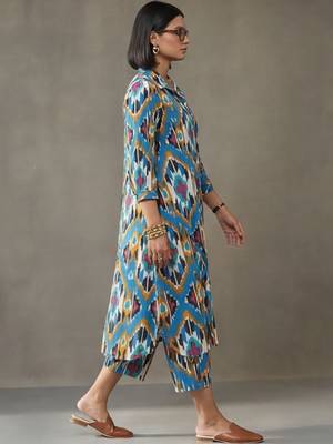 workwear women printed regular cotton kurta with trousers 3