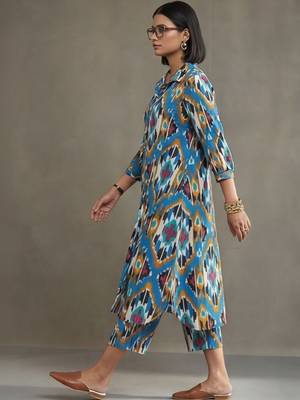 workwear women printed regular cotton kurta with trousers 4