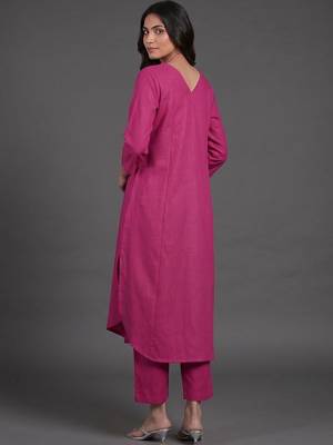 tailored women regular kurta with trousers 3