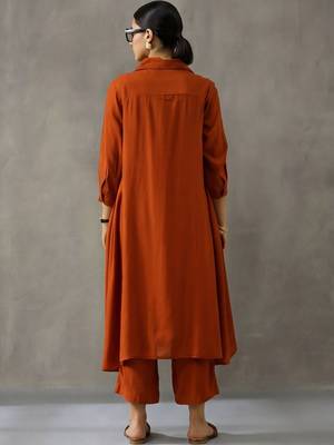women regular kurta with trousers 3
