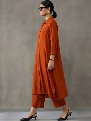 women regular kurta with trousers 4