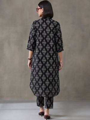 everyday workwear women printed regular cotton kurta with trousers 2