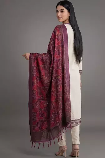 smart women floral embroidered regular thread work kurta with trousers & with dupatta