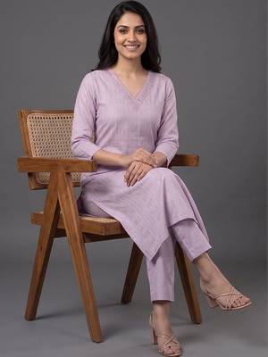 tailored women ethnic motifs regular thread work kurta with trousers 4