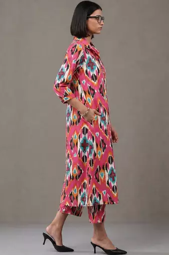 everyday workwear women printed regular cotton kurta with trousers