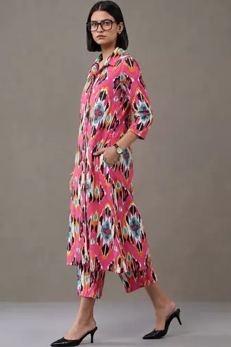 everyday workwear women printed regular cotton kurta with trousers