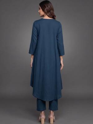 smart women empire silk crepe kurta with trousers 3
