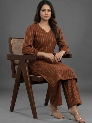 formal women printed regular silk crepe kurta with palazzos 4