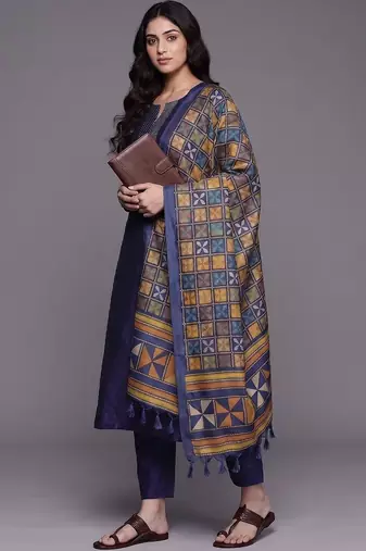 smart women regular thread work kurta with trousers & with dupatta