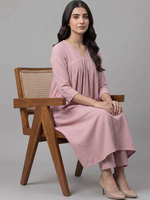 structured women empire silk crepe kurta with trousers 4