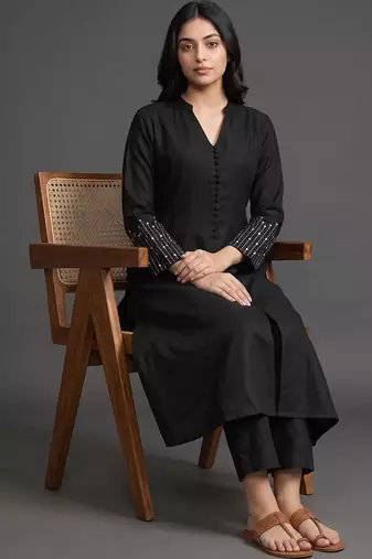 everyday workwear women regular beads and stones kurta with trousers