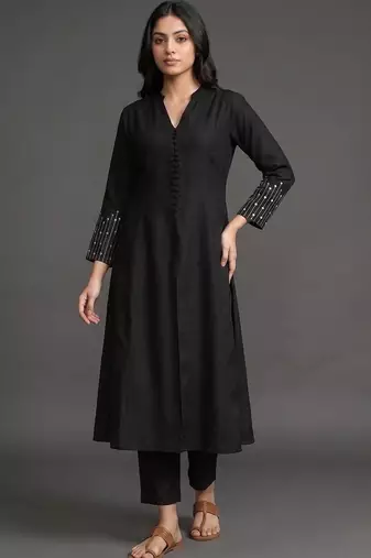 everyday workwear women regular beads and stones kurta with trousers