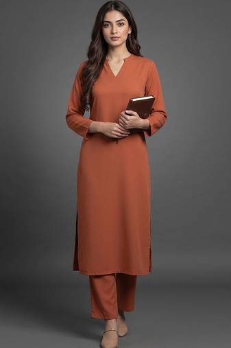 everyday workwear women regular silk crepe kurta with trousers