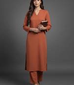 everyday workwear women regular silk crepe kurta with trousers