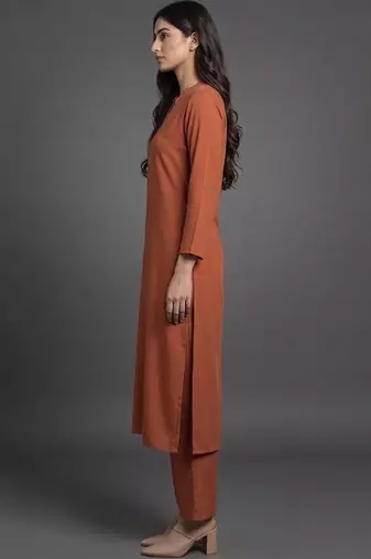 everyday workwear women regular silk crepe kurta with trousers