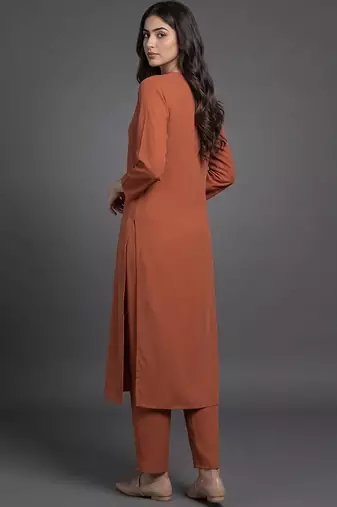 everyday workwear women regular silk crepe kurta with trousers
