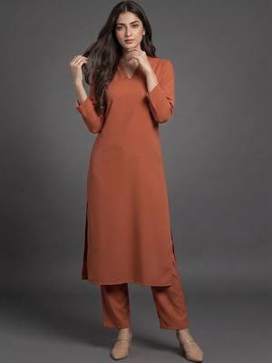 everyday workwear women regular silk crepe kurta with trousers 5