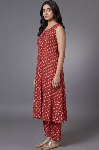 tailored women printed regular kurta with trousers