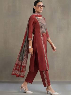 workwear women embroidered regular thread work cotton kurta with trousers & with dupatta 6