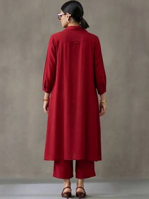 tailored women regular kurta with trousers 3