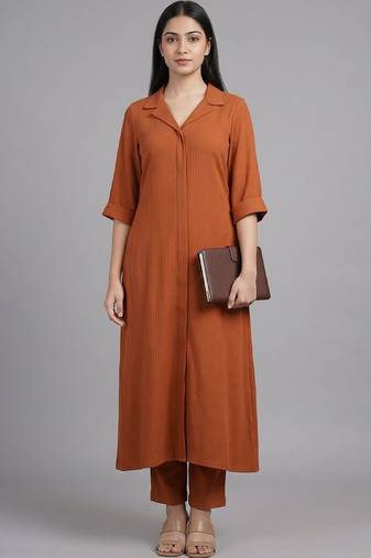 everyday workwear women regular silk crepe kurta with trousers