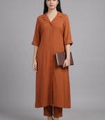 everyday workwear women regular silk crepe kurta with trousers