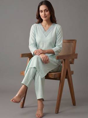 formal women regular mirror work kurta with trousers 4