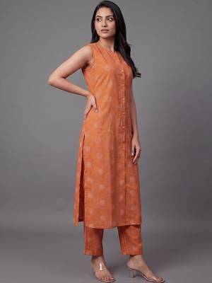 everyday workwear women printed regular kurta with trousers 6
