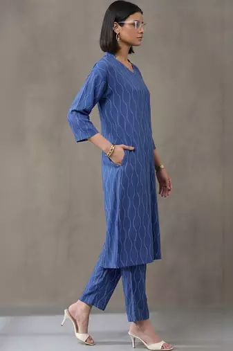 formal women printed regular kurta with trousers