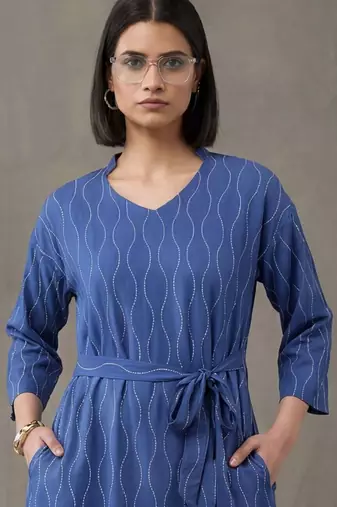 formal women printed regular kurta with trousers
